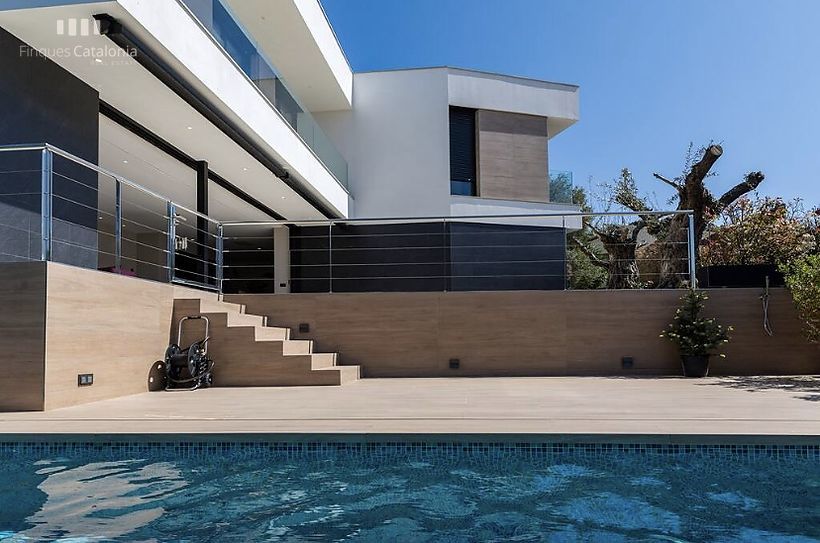 Villa exclusive, nouvellement construite 2020! Style très moderne,  Platja D