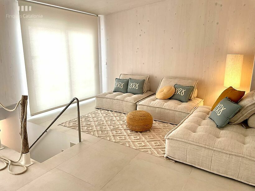 Casa con vistas al mar a 20 metros del paseo, 4 dormitorios, terraza 21 m2 en Sant Antoni de Calonge