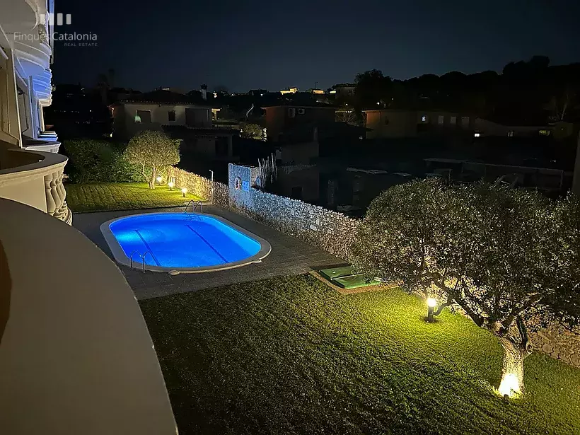 Pis a Mas Barceló Calonge, amb dues habitacions dobles, terrassa piscina, pàrquing i traster