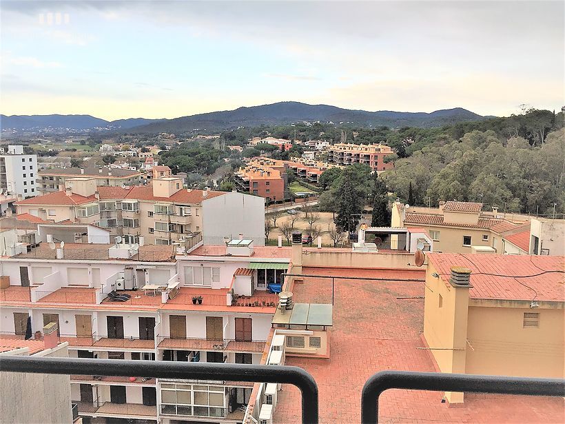 Piso de lujo en primera línea con dos terrazas y dos plazas de parking  en Sant Antoni de Calonge