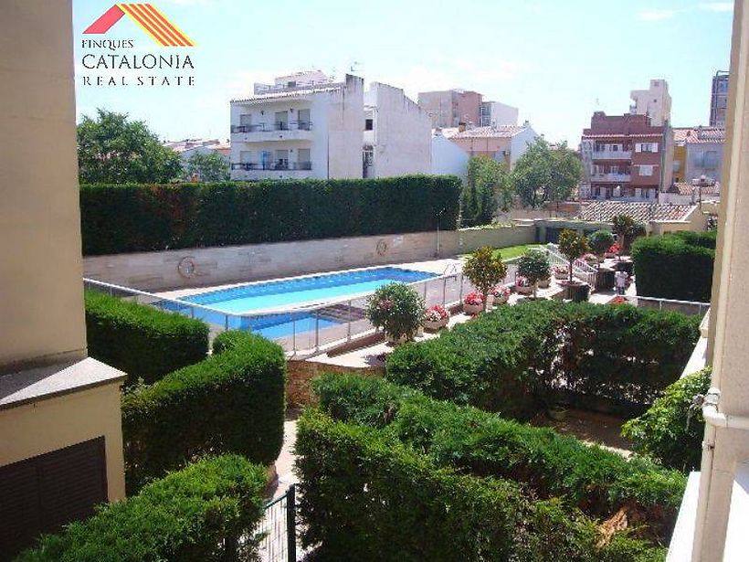 Flat located in lateral sea with swimming pool.Sant Antoni de Calonge,