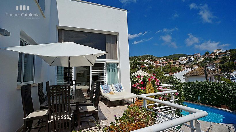 Villa de luxe et design à Sitges  (Llevantina-Montgavina-Quintmar)