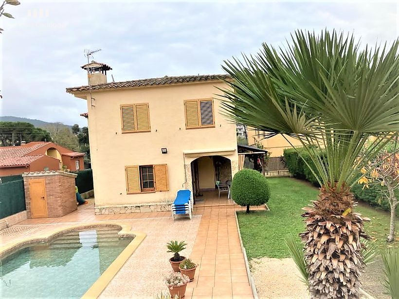 House with pool, 4 rooms and terrace in More Ambrós Calonge.