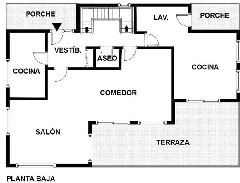 Maison de 412 m2 avec 7 chambres, garage et terrain de 1324 m2 avec vue mer