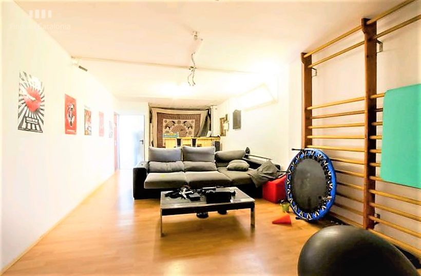 Maison de 412 m2 avec 7 chambres, garage et terrain de 1324 m2 avec vue mer