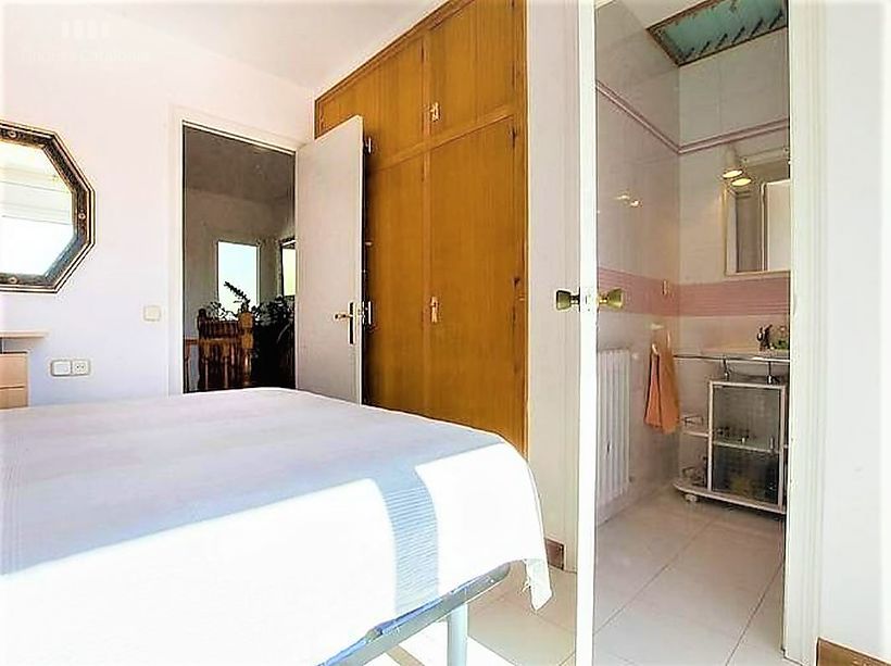 Maison de 412 m2 avec 7 chambres, garage et terrain de 1324 m2 avec vue mer
