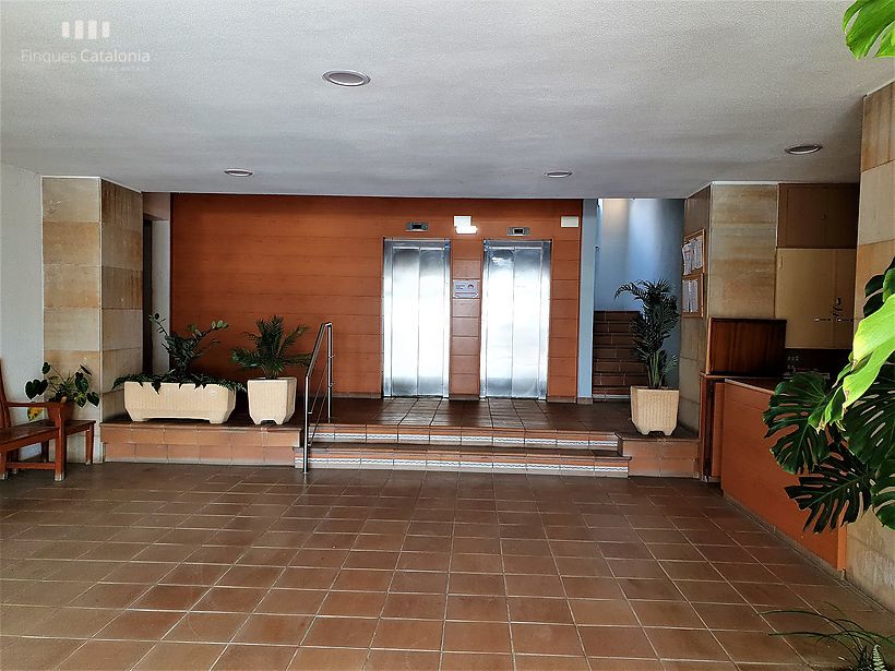Fantastic apartment for annual rent on the first line of Palamós