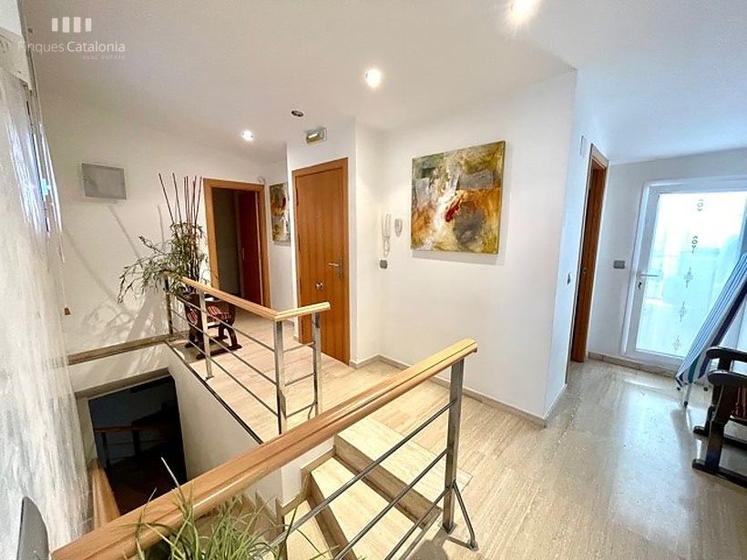 Luxury penthouse on the first line of Sant Antoni de Calonge with parking and storage room