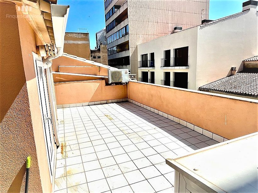 Ático dúplex  4 habitaciones con terraza y balcón en 2ª línea de Sant Antoni de Calonge
