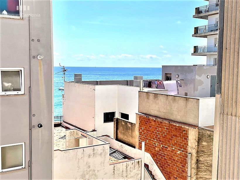 Ático dúplex  4 habitaciones con terraza y balcón en 2ª línea de Sant Antoni de Calonge