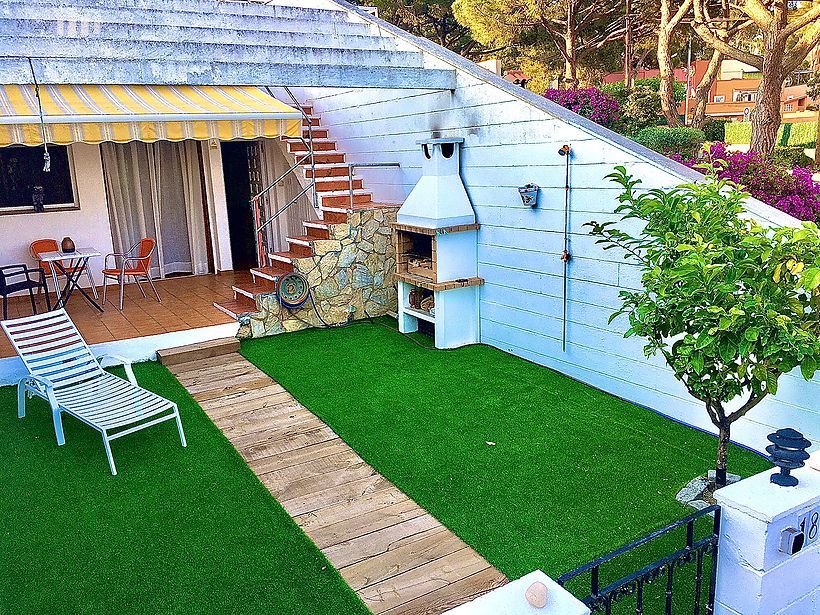 Fantastique maison avec jardin privé et espace commun avec piscine