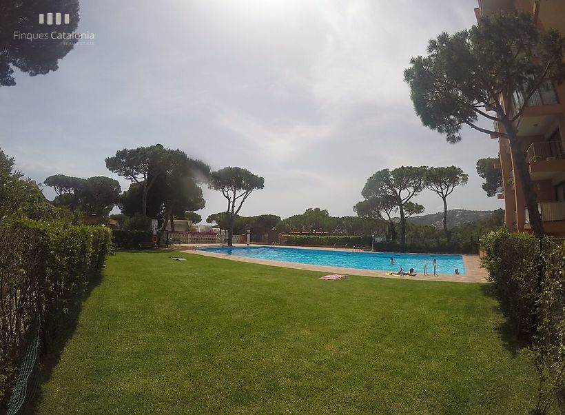 Fantastic house with private garden and communal area with pool