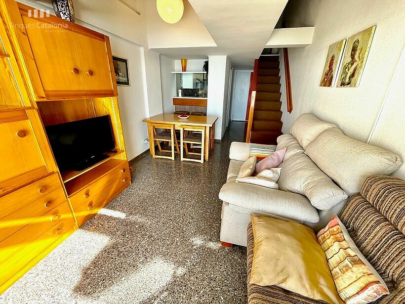 Duplex de 81 m2 construit sur la 1ère ligne de Platja d'Aro avec des vues spectaculaires sur la mer.