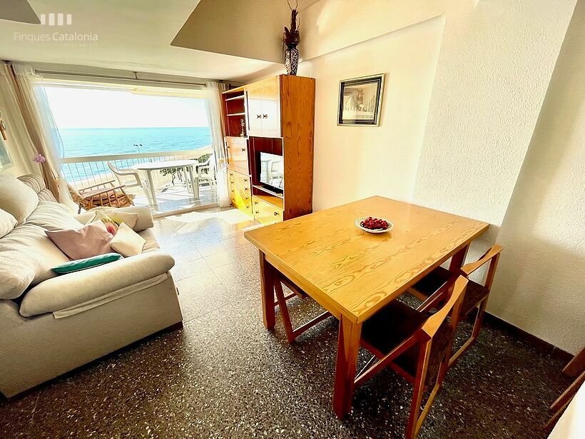 Duplex de 81 m2 construit sur la 1ère ligne de Platja d'Aro avec des vues spectaculaires sur la mer.