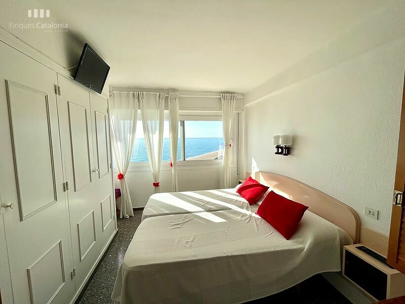 Dúplex de 81 m2 construïts a 1a línia de Platja d'Aro amb espectaculars vistes al mar.