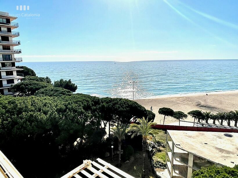 Duplex de 81 m2 construit sur la 1ère ligne de Platja d'Aro avec des vues spectaculaires sur la mer.