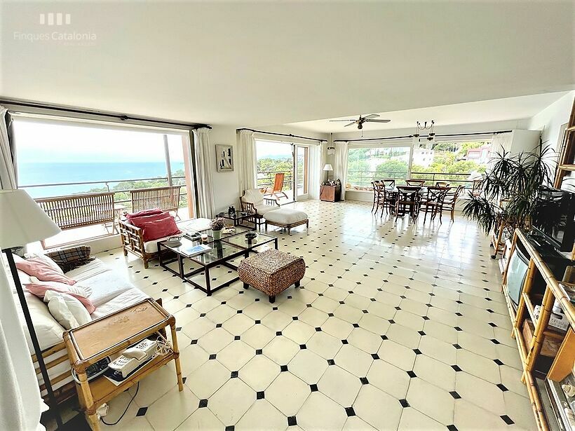 Appartement spectaculaire à Edén Mar avec une terrasse de 60 m2 avec vue sur la mer