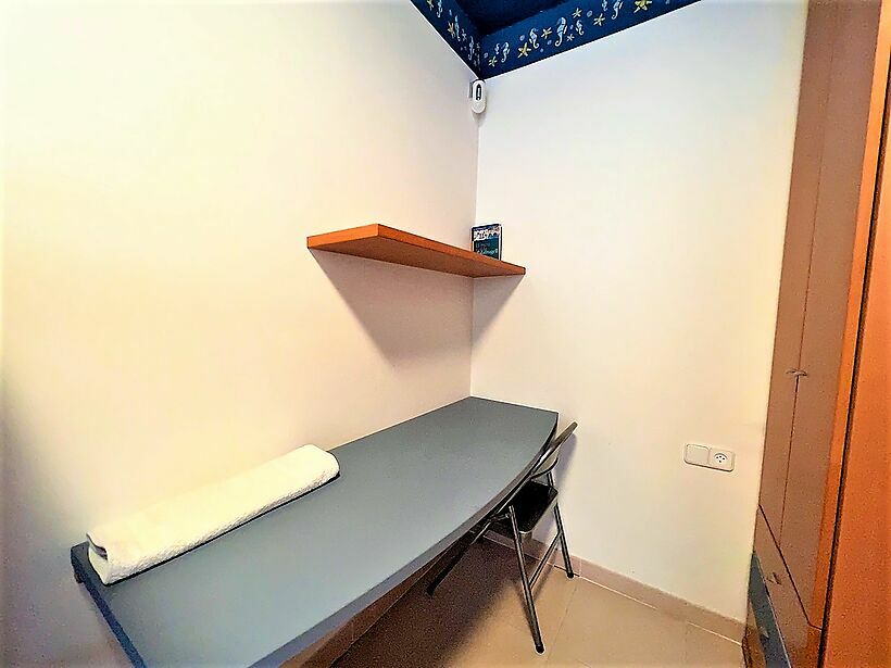 Apartament amb pàrquing i piscina comunitària