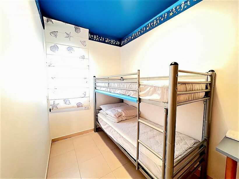 Apartament amb pàrquing i piscina comunitària