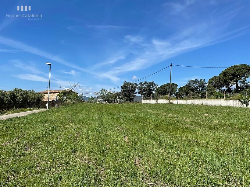 Casa en construcción con dos parcelas de 120 m2 y 1.117 m2 en Sant Antoni de Calonge