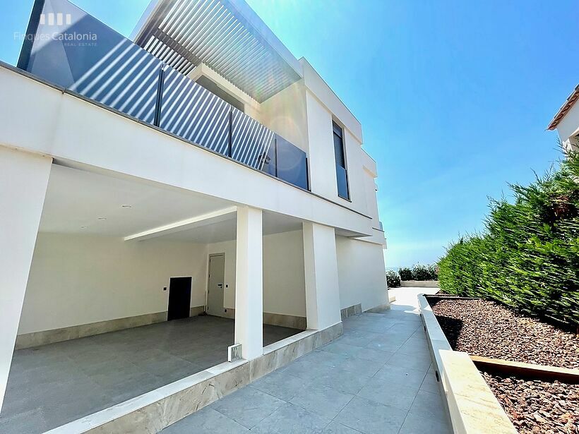 Nouvelle maison de luxe avec vue sur la mer entre Platja d'Aro et Sant Antoni de Calonge.