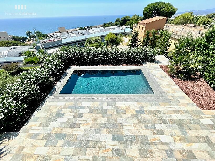 Casa de lujo a estrenar con vistas al mar entre Platja d'Aro y Sant Antoni de Calonge.