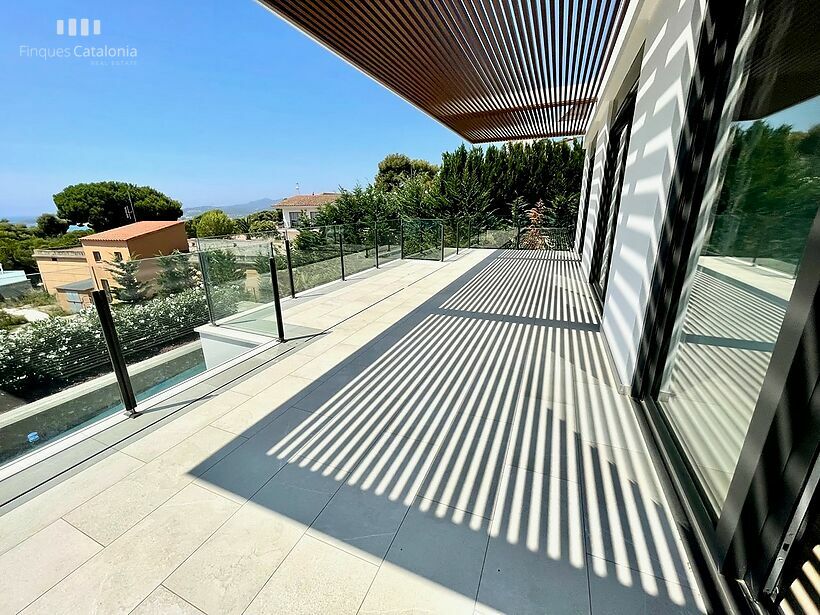 Nouvelle maison de luxe avec vue sur la mer entre Platja d'Aro et Sant Antoni de Calonge.