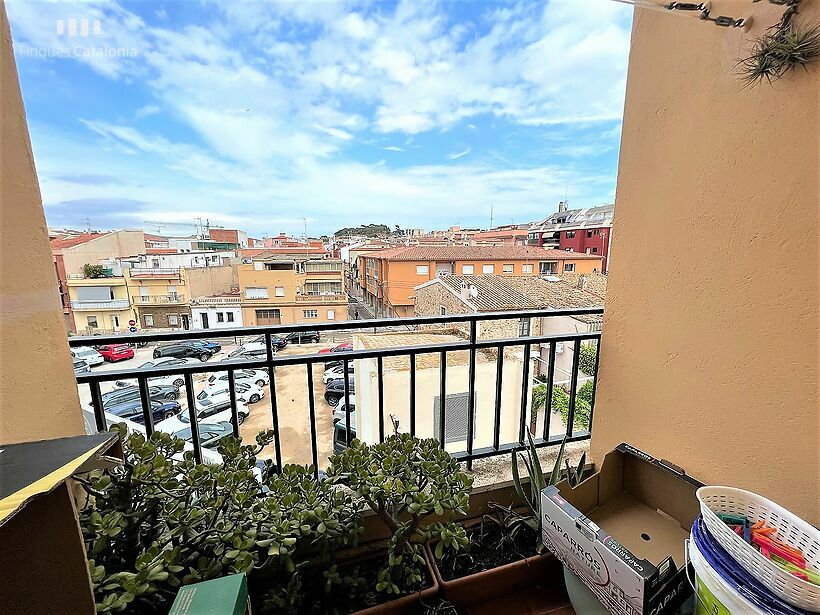 Three-bedroom apartment in the center of Palamós