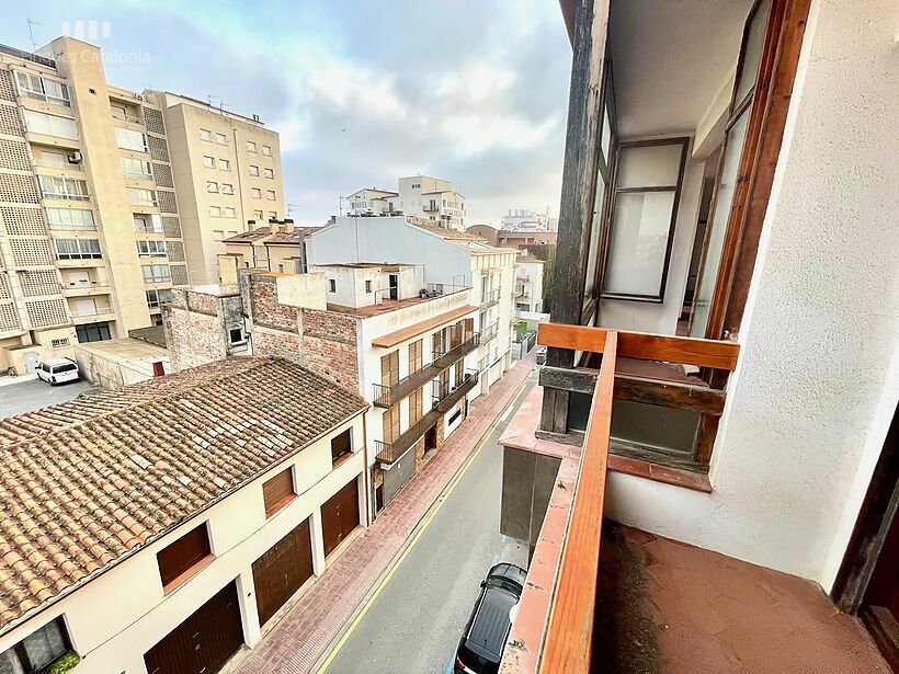 Ático en 2ª y 3ª línea, da a dos calles con 4 habitaciones y terraza en Sant Antoni de Calonge