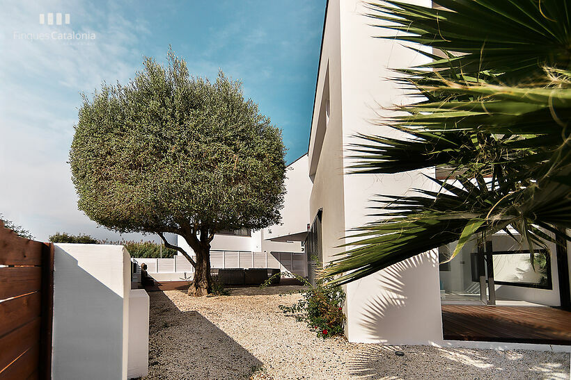 Maison unifamiliale design à Sant Antoni de Calonge, quartier Mercadona et école La Sínia, à 400 mètres de la plage.