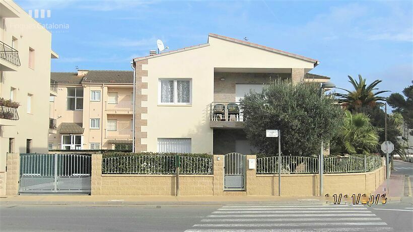 House in Torre Valentina 100 meters from the beach with two independent houses.