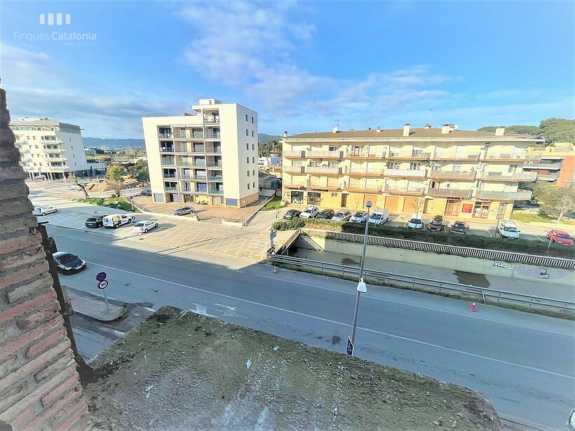 New construction apartment with parking and storage room 100 meters from the beach in Sant Antoni de Calonge.