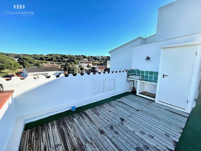 Pis de 104 m2 amb 4 habitacions , gran terrassa i pàrquing a Sant Antoni de Calonge