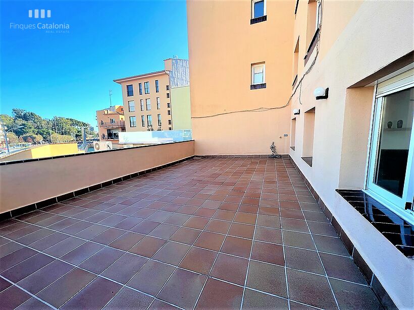 Piso con fantástica terraza cerca de la playa de Sant Antoni de Calonge