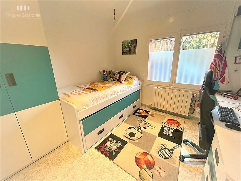 Ground floor with 4 bedrooms, terrace, patio and storage room in Calo