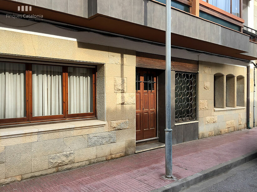 Ground floor of 154 m2 with terrace of 16 m2 in 2nd line of Sant Antoni de Calonge.