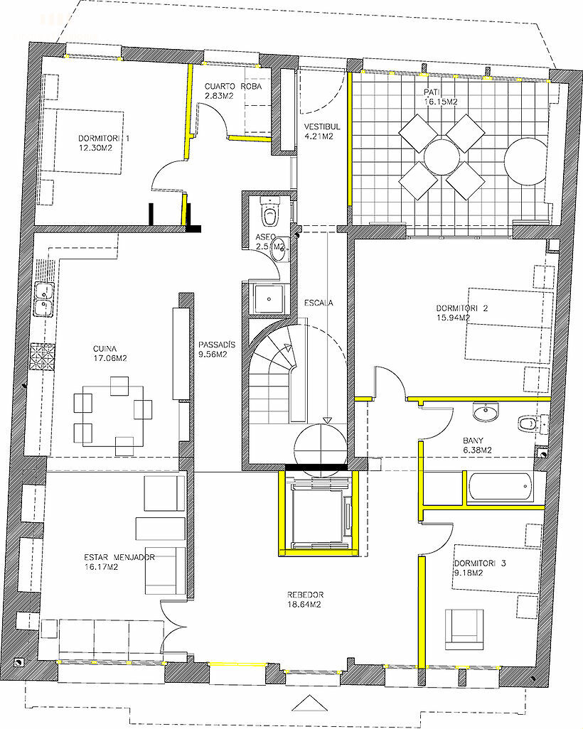 Ground floor of 154 m2 with terrace of 16 m2 in 2nd line of Sant Antoni de Calonge.