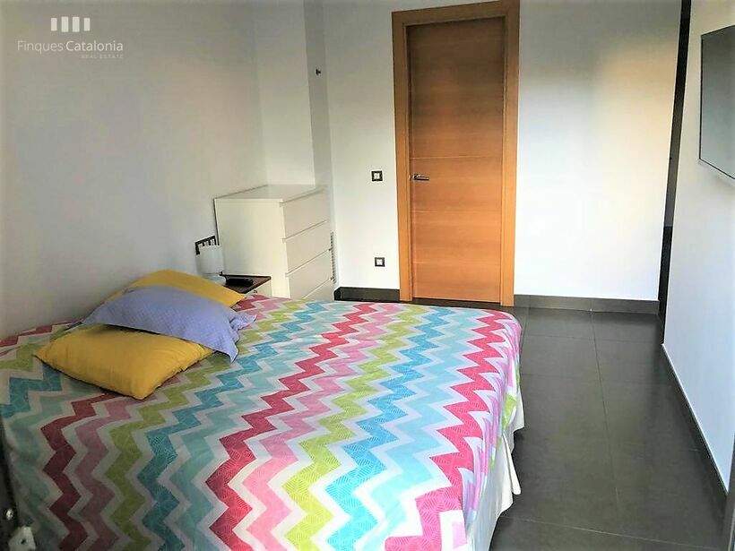 Fantastic ground floor with terrace, community pool and parking