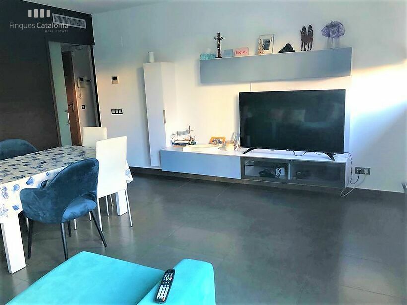 Fantastic ground floor with terrace, community pool and parking