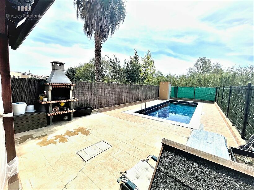 Maison avec 4 chambres, piscine et garage à Palamós, zone MAS PARERAS
