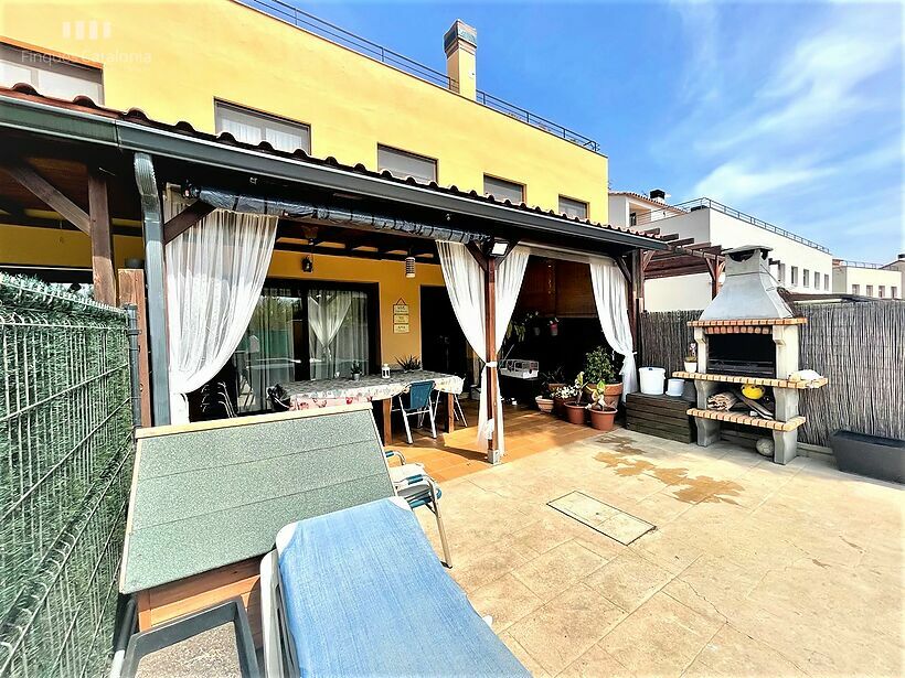 Maison avec 4 chambres, piscine et garage à Palamós, zone MAS PARERAS