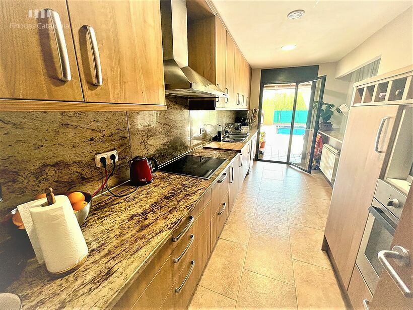 Maison avec 4 chambres, piscine et garage à Palamós, zone MAS PARERAS