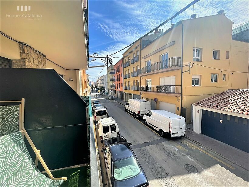 Piso reformado con 3 habitaciones y terraza grande en 2ª línea de Sant Antoni de Calonge
