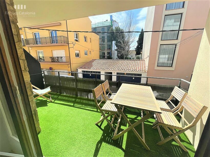 Piso reformado con 3 habitaciones y terraza grande en 2ª línea de Sant Antoni de Calonge