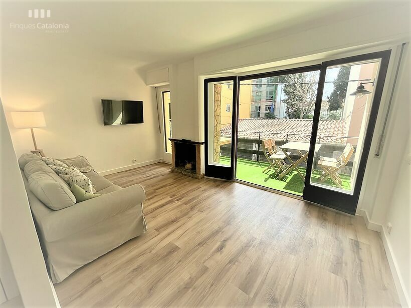 Piso reformado con 3 habitaciones y terraza grande en 2ª línea de Sant Antoni de Calonge