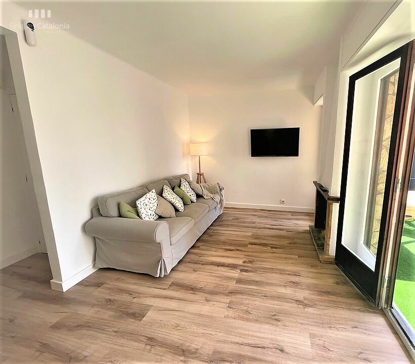 Piso reformado con 3 habitaciones y terraza grande en 2ª línea de Sant Antoni de Calonge
