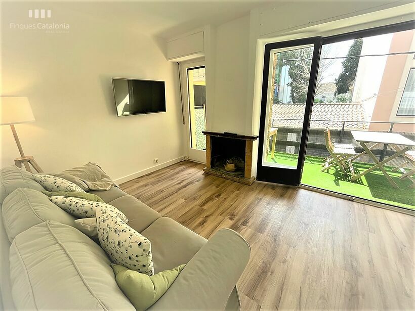 Piso reformado con 3 habitaciones y terraza grande en 2ª línea de Sant Antoni de Calonge