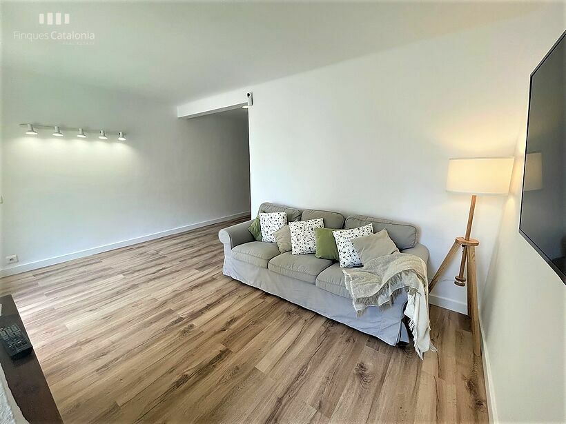 Piso reformado con 3 habitaciones y terraza grande en 2ª línea de Sant Antoni de Calonge