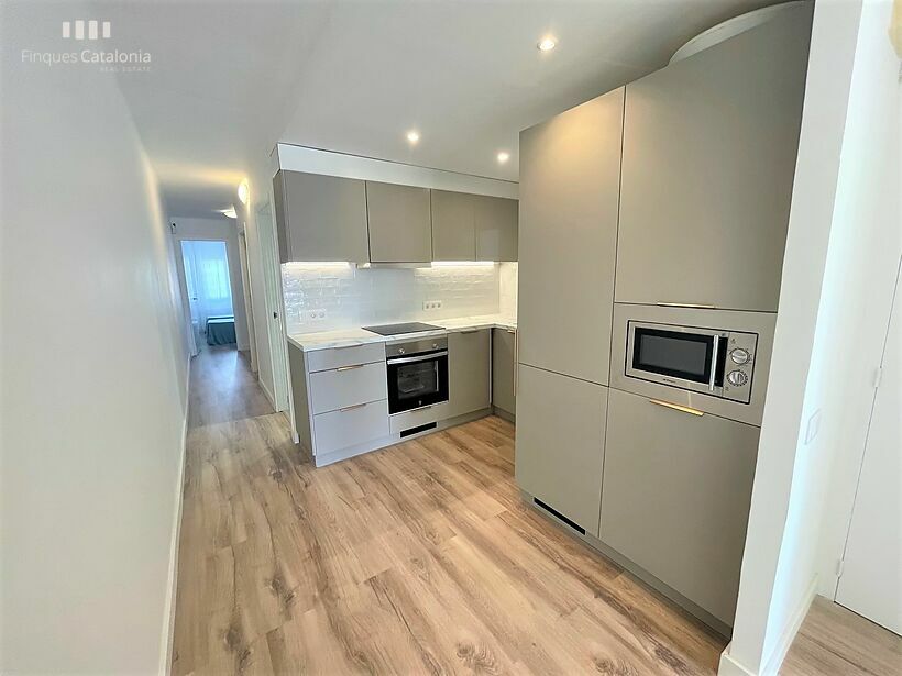 Piso reformado con 3 habitaciones y terraza grande en 2ª línea de Sant Antoni de Calonge
