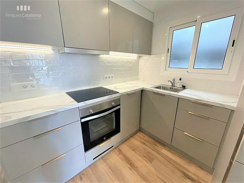 Piso reformado con 3 habitaciones y terraza grande en 2ª línea de Sant Antoni de Calonge